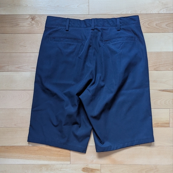 Lands' End Men's Navy Flat Front Shorts - Picture 2 of 4